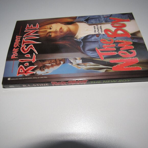 R.L. Stine Fear Street The New Boy Vintage Paperback Horror 1990s - Picture 2 of 3